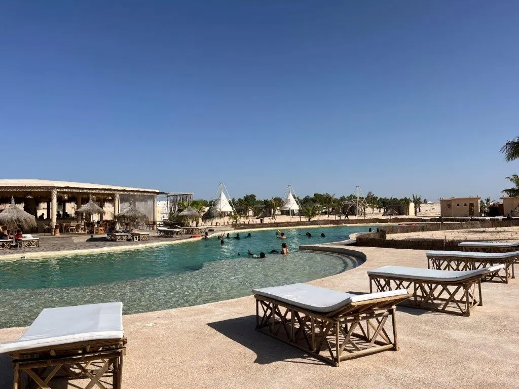 Okai Hôtel : piscine