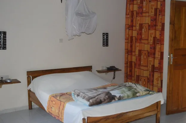 Hôtel Mermoz : chambre