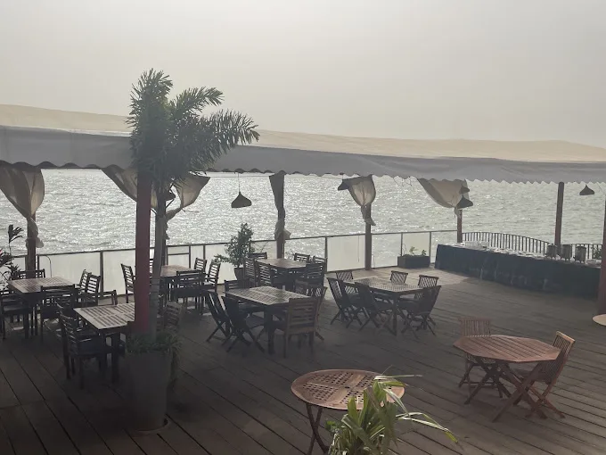 Keur Daba Saint-Louis : espaces communs au bord du fleuve Sénégal