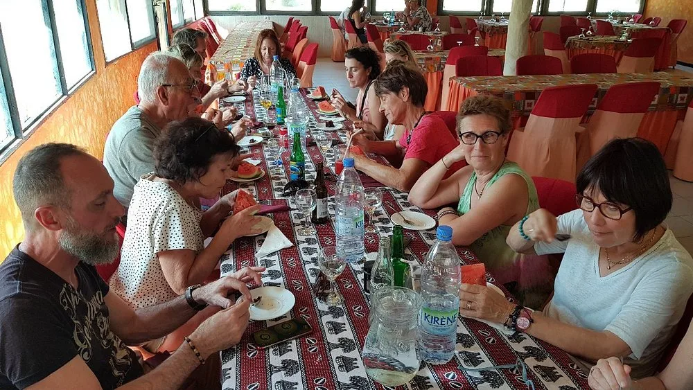 Hôtel Mermoz Saint-Louis : bar et restauration face à l’océan
